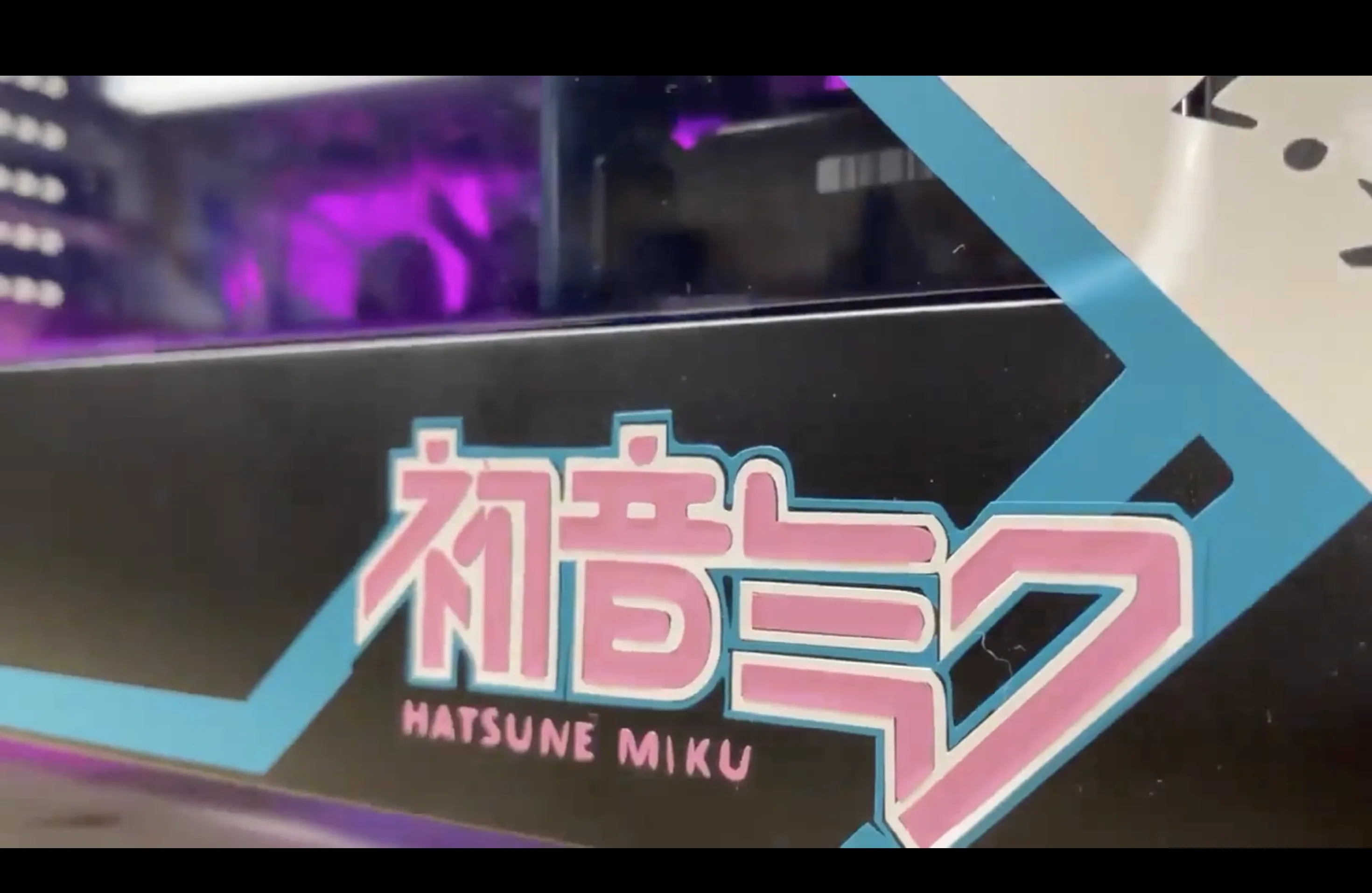 CUSTOM HATSUNE MIKU — image 4